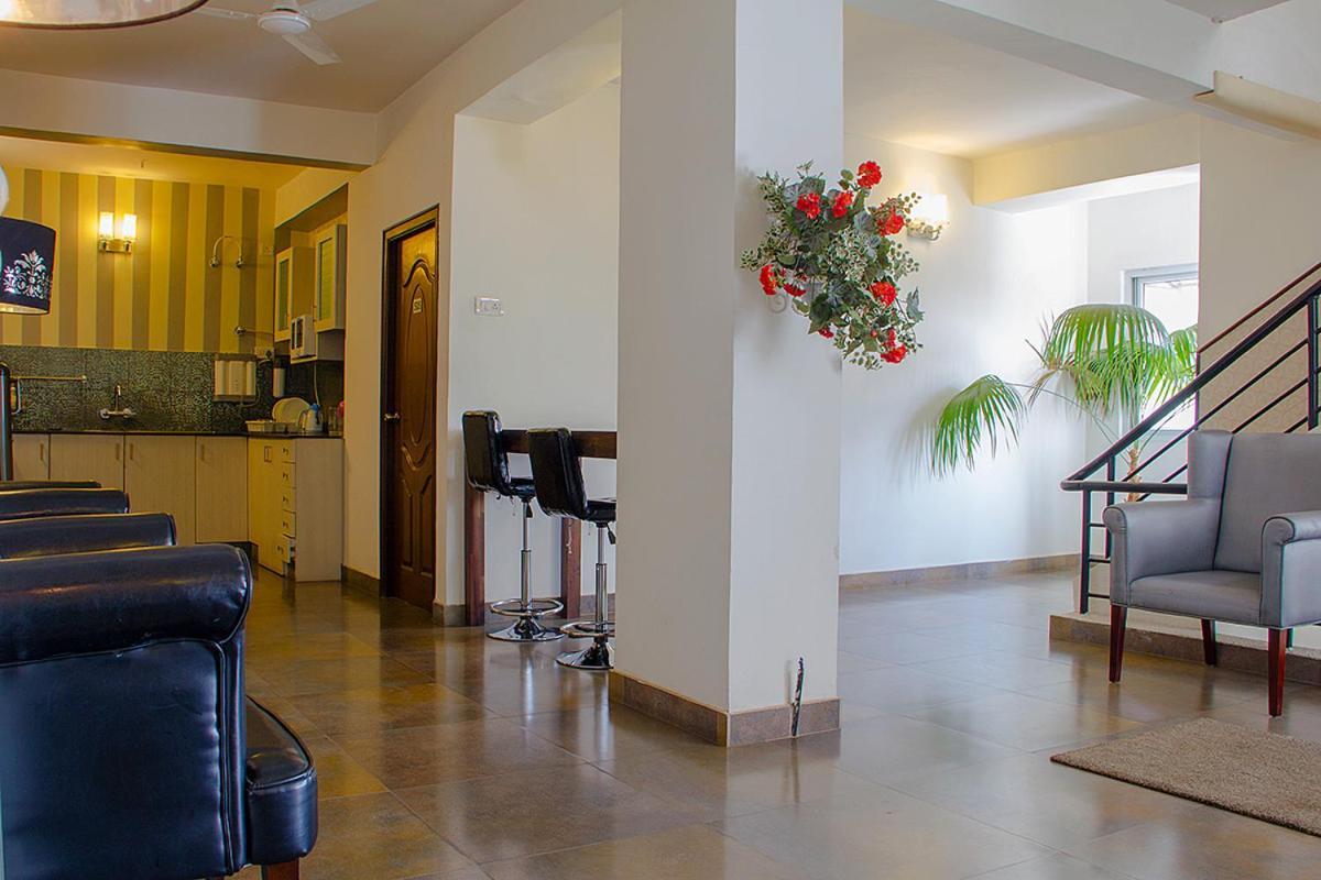 Orchid Suites - A Boutique Hotel Bangalore Off Residency Road Екстериор снимка