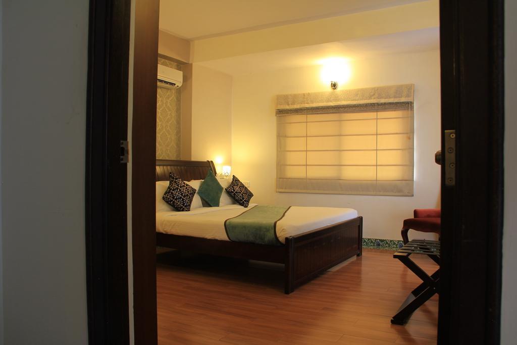 Orchid Suites - A Boutique Hotel Bangalore Off Residency Road Екстериор снимка