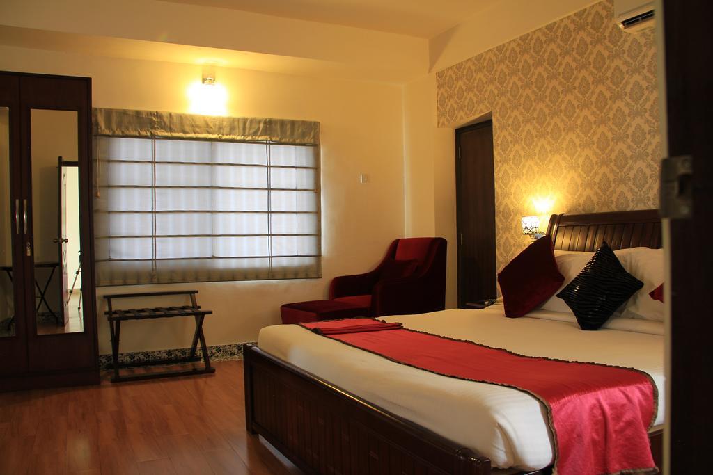 Orchid Suites - A Boutique Hotel Bangalore Off Residency Road Екстериор снимка