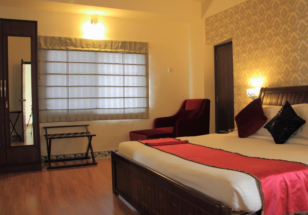 Orchid Suites - A Boutique Hotel Bangalore Off Residency Road Екстериор снимка