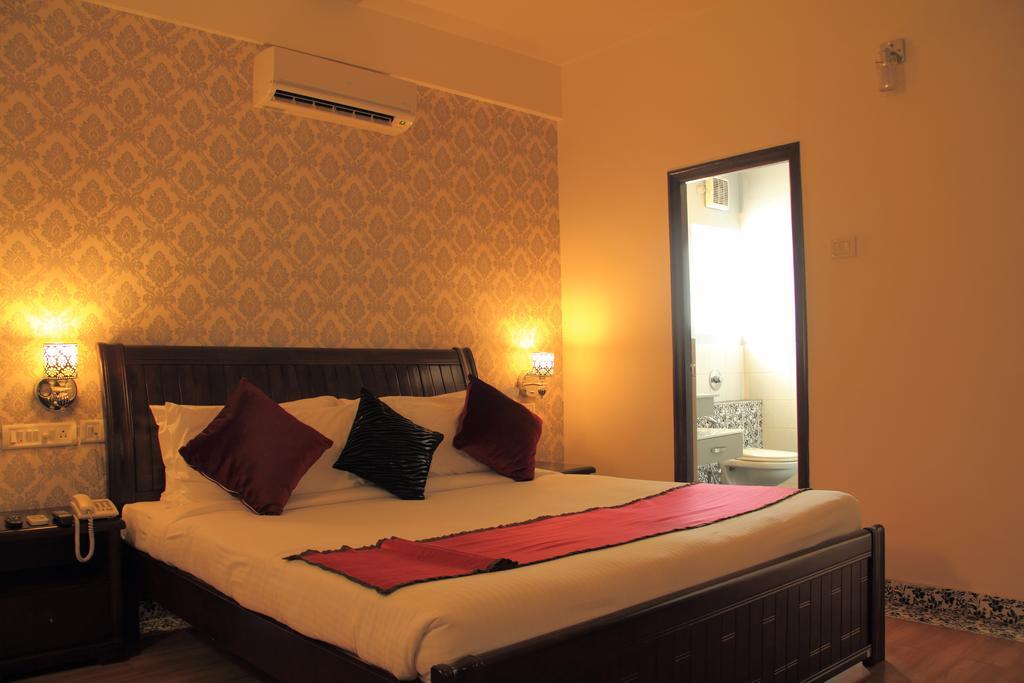 Orchid Suites - A Boutique Hotel Bangalore Off Residency Road Екстериор снимка