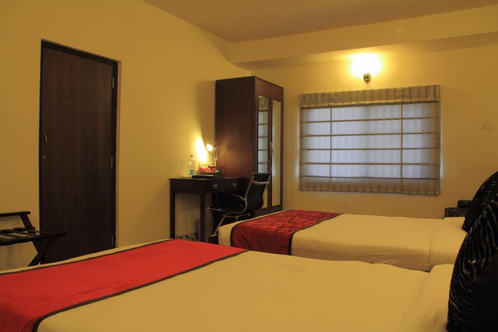 Orchid Suites - A Boutique Hotel Bangalore Off Residency Road Екстериор снимка