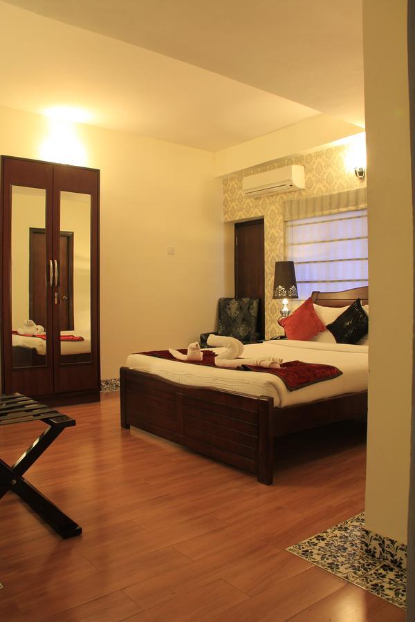 Orchid Suites - A Boutique Hotel Bangalore Off Residency Road Екстериор снимка