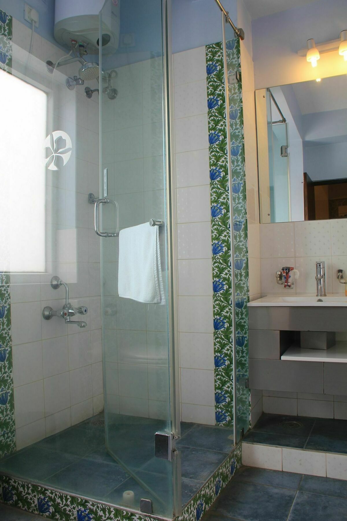 Orchid Suites - A Boutique Hotel Bangalore Off Residency Road Екстериор снимка