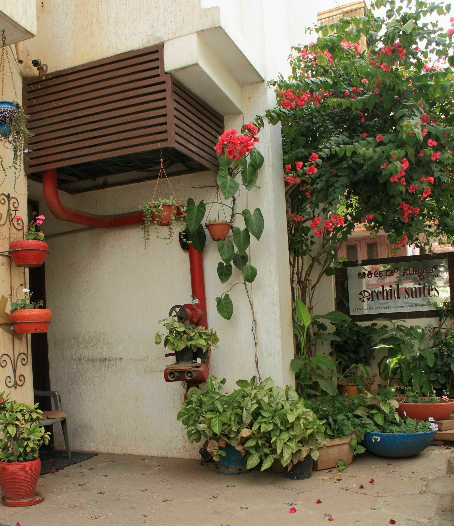 Orchid Suites - A Boutique Hotel Bangalore Off Residency Road Екстериор снимка